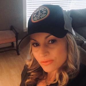 Meet your Posher, Corinne